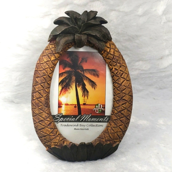 Tradewind Bay Collection Free Standing Palm Trees Oval Frame 4x6 - Picture 1 of 9